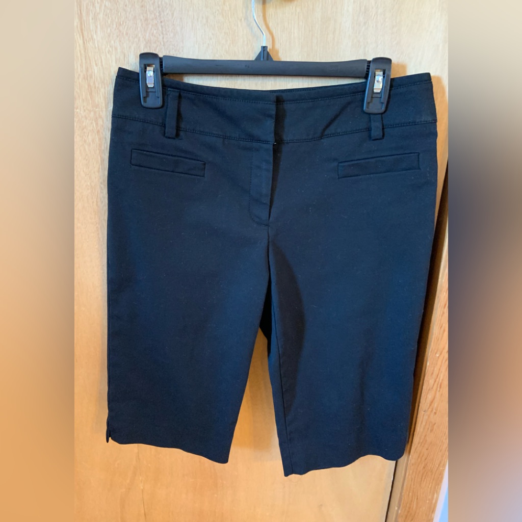 Apt 9 Capris